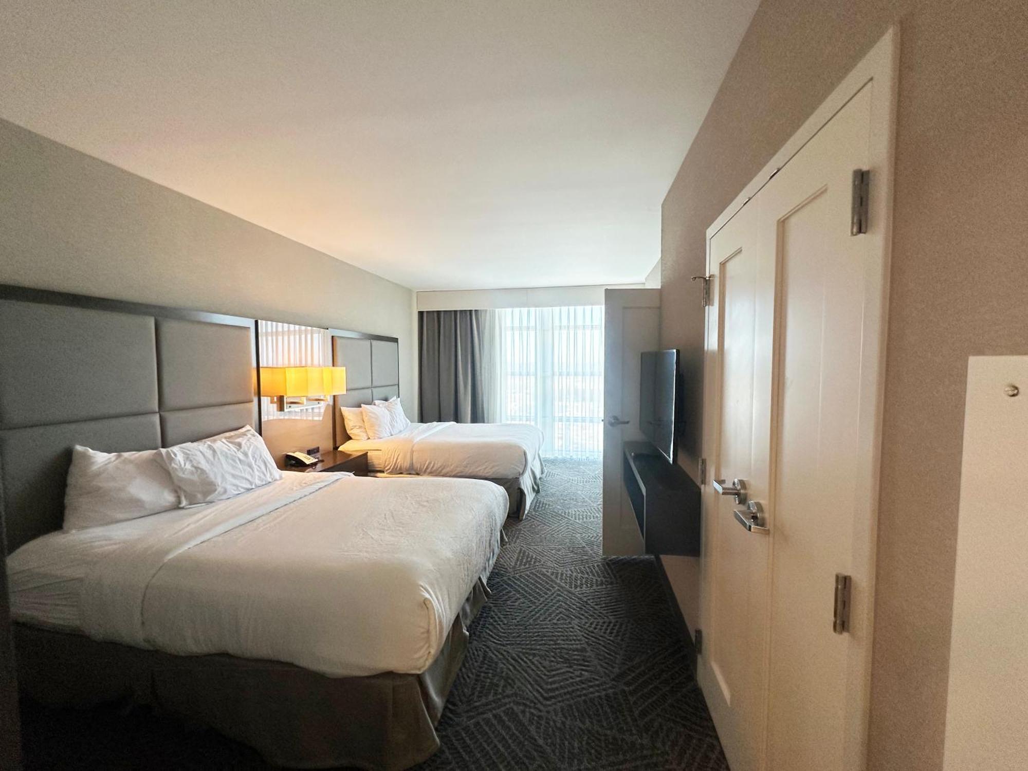 Embassy Suites By Hilton Kansas City Olathe Exterior foto